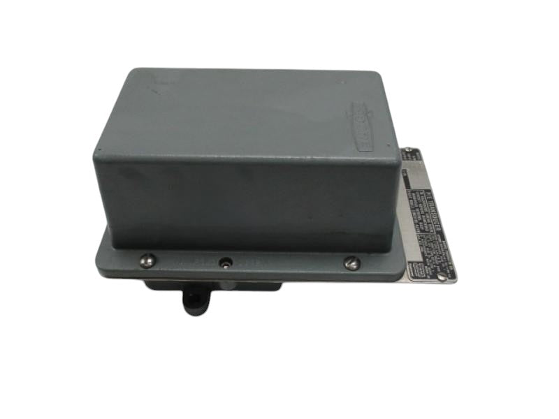 MOORE 781P6 TRANSDUCER 3-15PSI 115VAC  UNMP