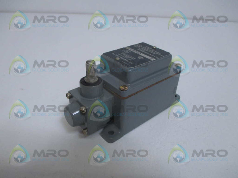 INDUSTRIAL SPARE PART 802T-R7TD SER. 2 LIMIT SWITCH (AS PICTURED) NSNP