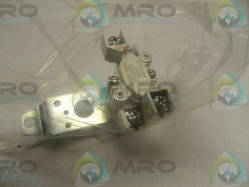 COOPER CROUSE-HINDS ED11 UNIVERSAL PUSHBUTTON SWITCH 1-CIRCUIT  NSMP