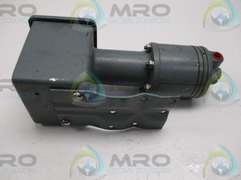 MOORE 173S PNEUMATIC PRESSURE TRANSMITTER 0-40PSI  NSNP