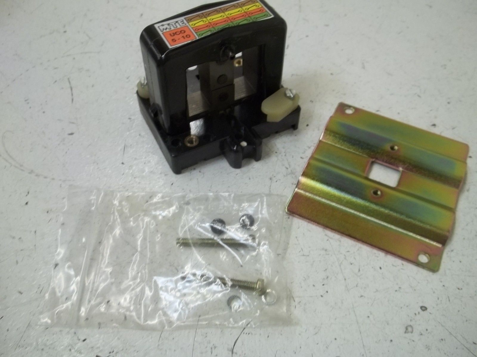 MTE 01.000001.000 SOLENOID BASE  *NEW IN A  BOX*