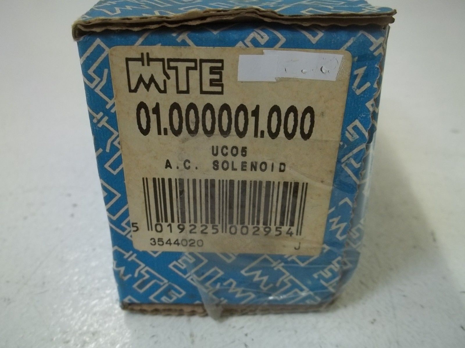 MTE 01.000001.000 SOLENOID BASE  *NEW IN A  BOX*