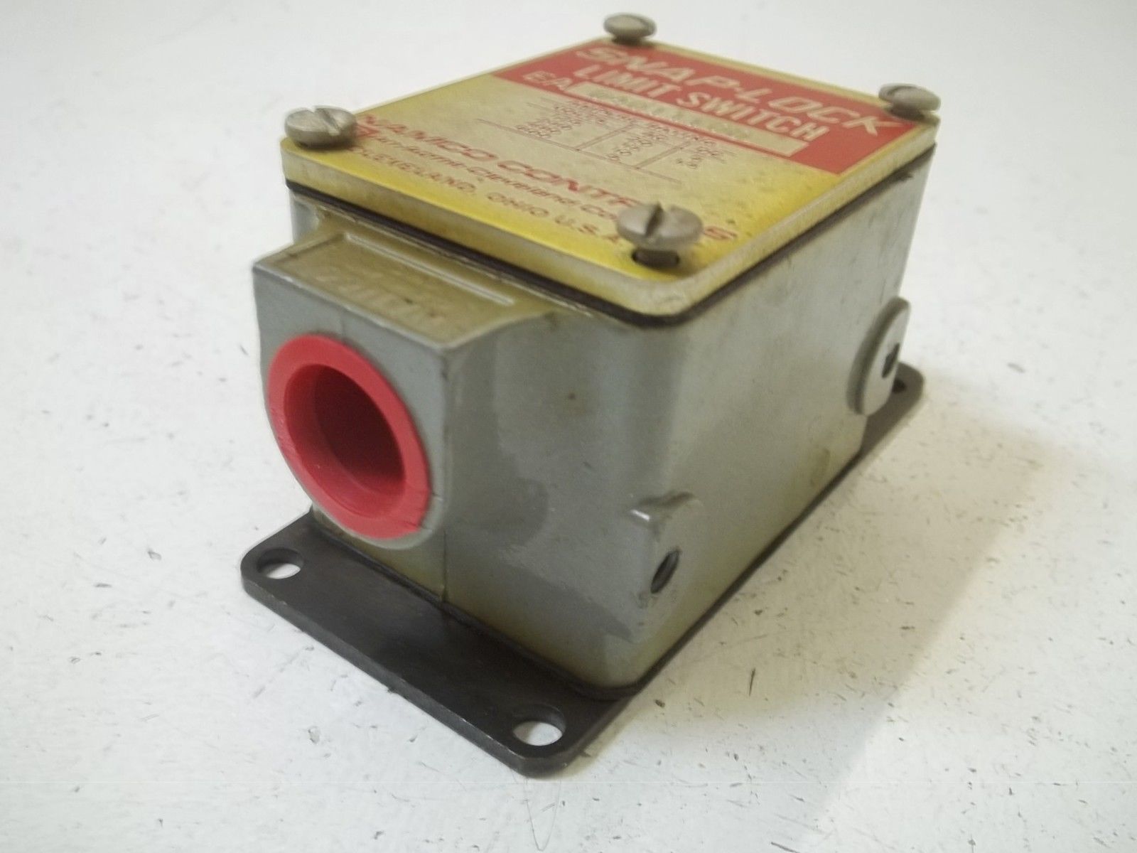 NAMCO CONTROLS EA04011100 UNMP