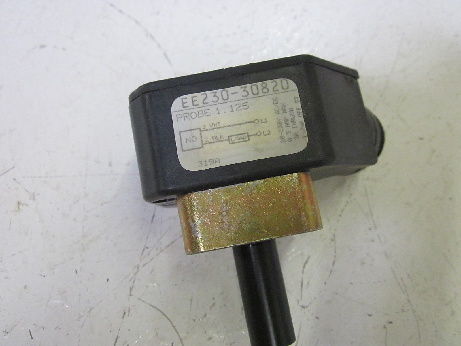 NAMCO EE230-30820 PROXIMITY SWITCH CYLINDICATOR 230V UNMP