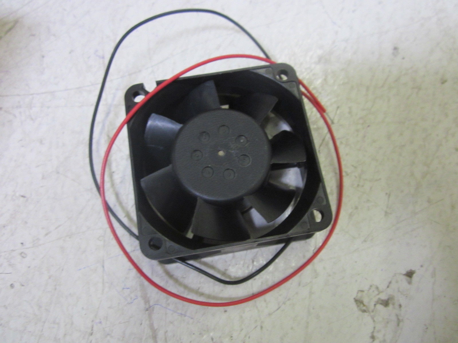 NMB 2410ML-04W-B40 BRUSHLESS FAN MOTOR 12VDC NSNP OUT O F A BOX