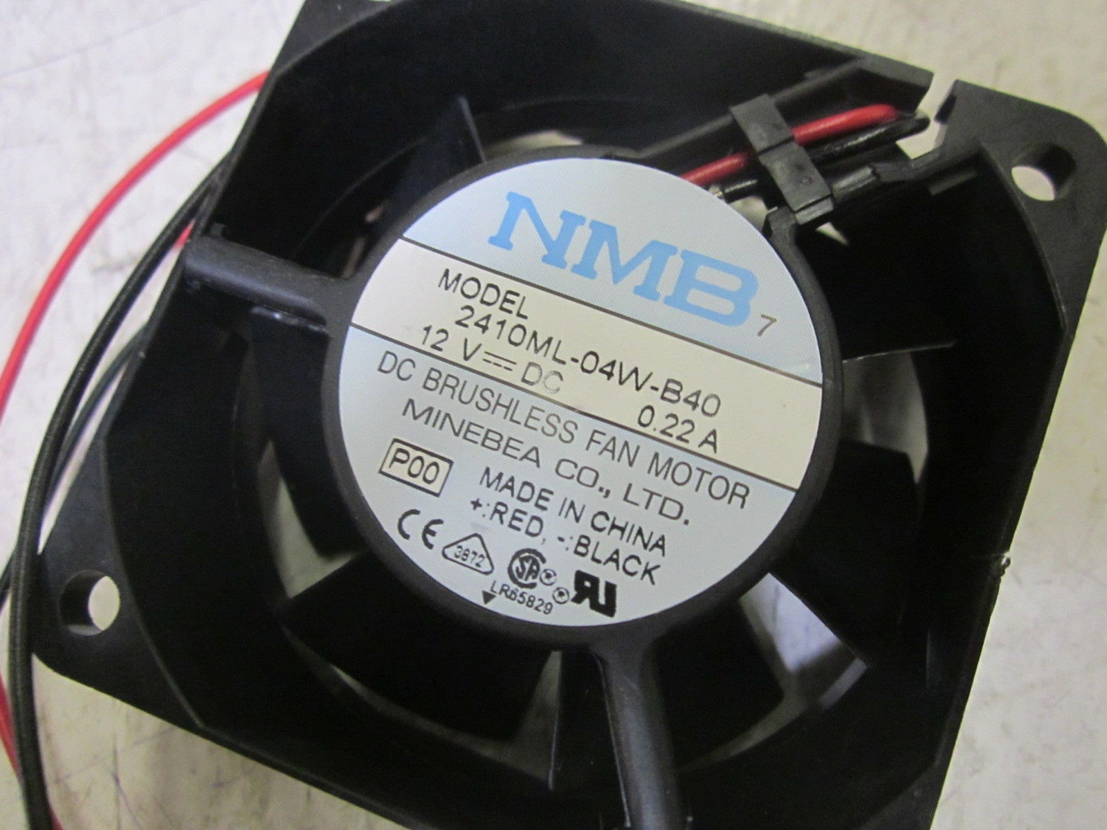 NMB 2410ML-04W-B40 BRUSHLESS FAN MOTOR 12VDC NSNP OUT O F A BOX