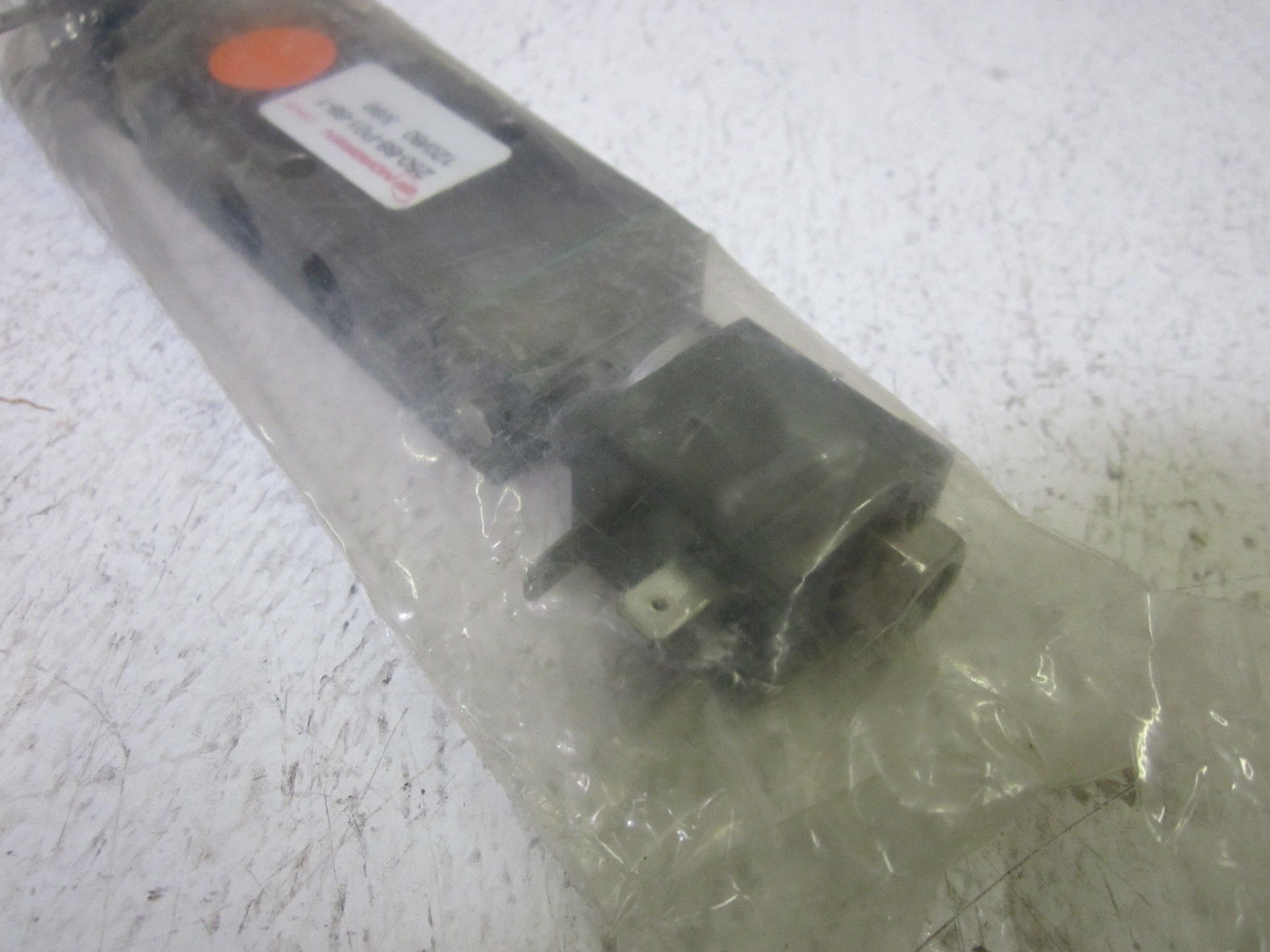 NORGREN 250-68-P01-68-1 120V PNEUMATIC VALVE NSMP