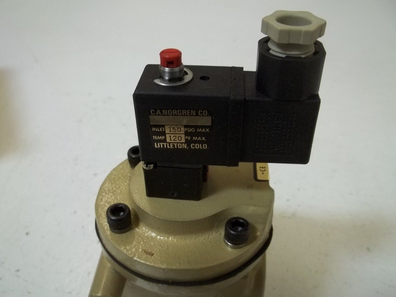 NORGREN B1015H-CE POPPET VALVE NSMP