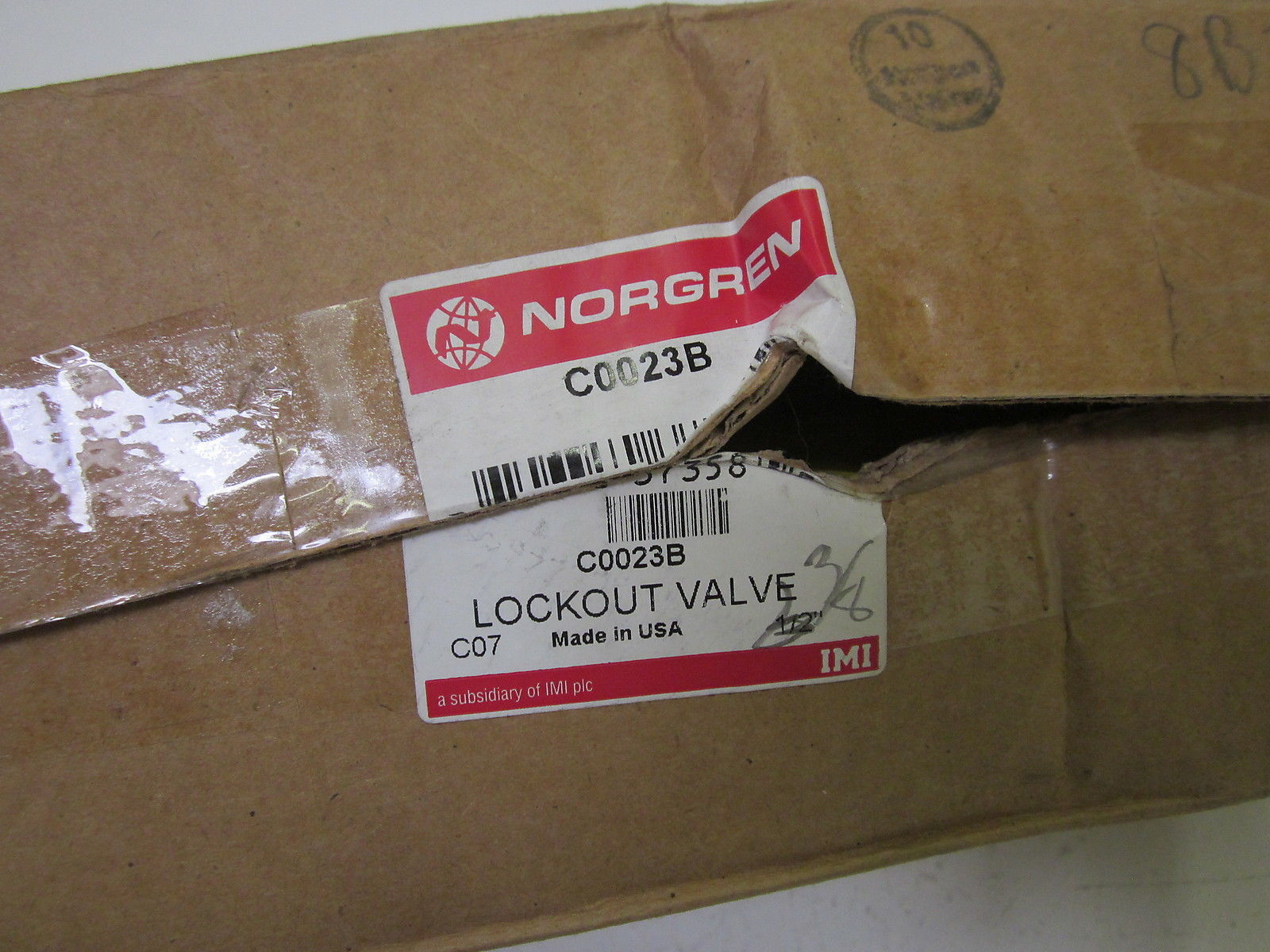 NORGREN C0023B LOCKOUT VALVE 3/8" NSMP