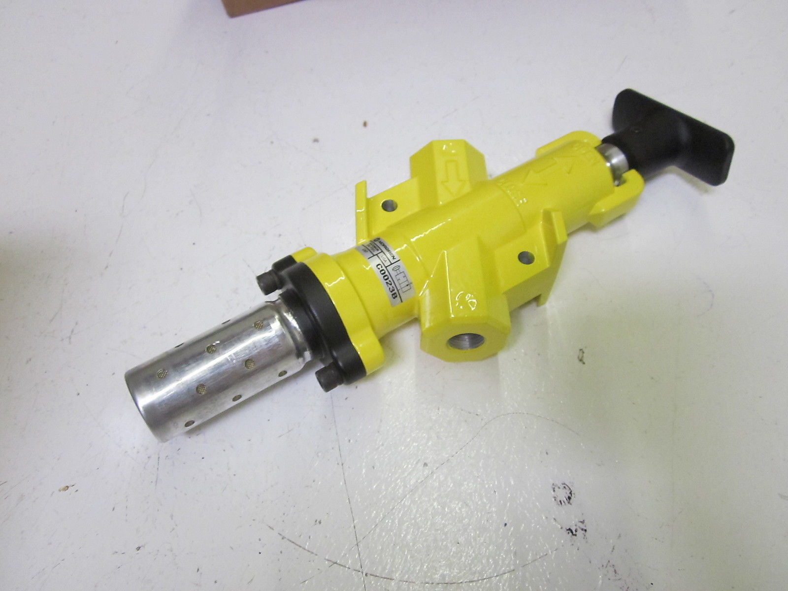 NORGREN C0023B LOCKOUT VALVE 3/8" NSMP