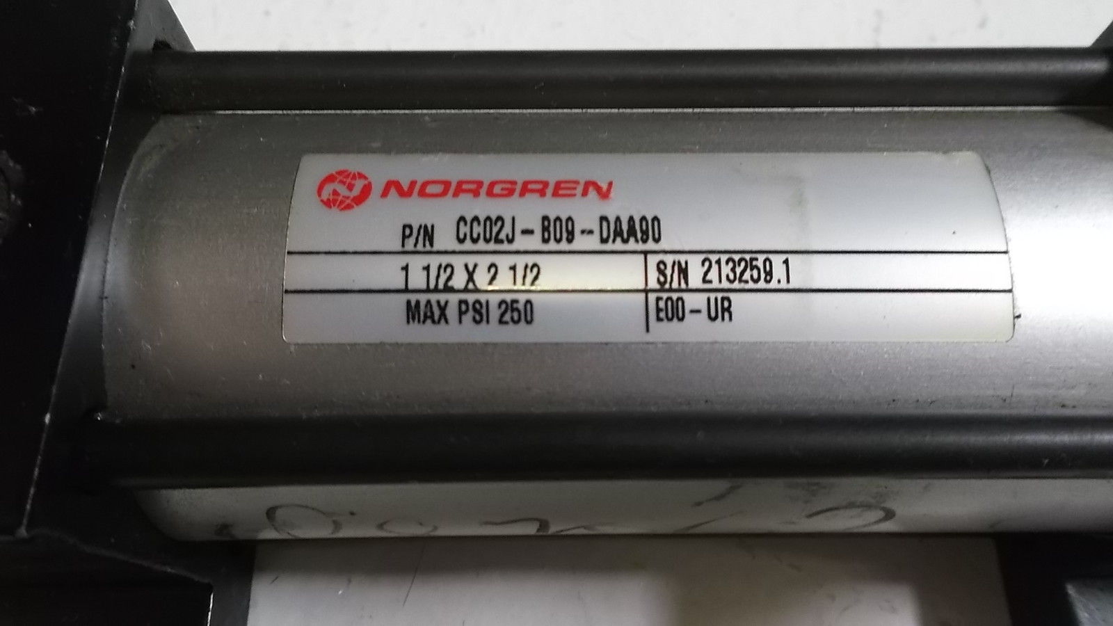 NORGREN CYLINDER CC02J-B09-DAA90 UNMP