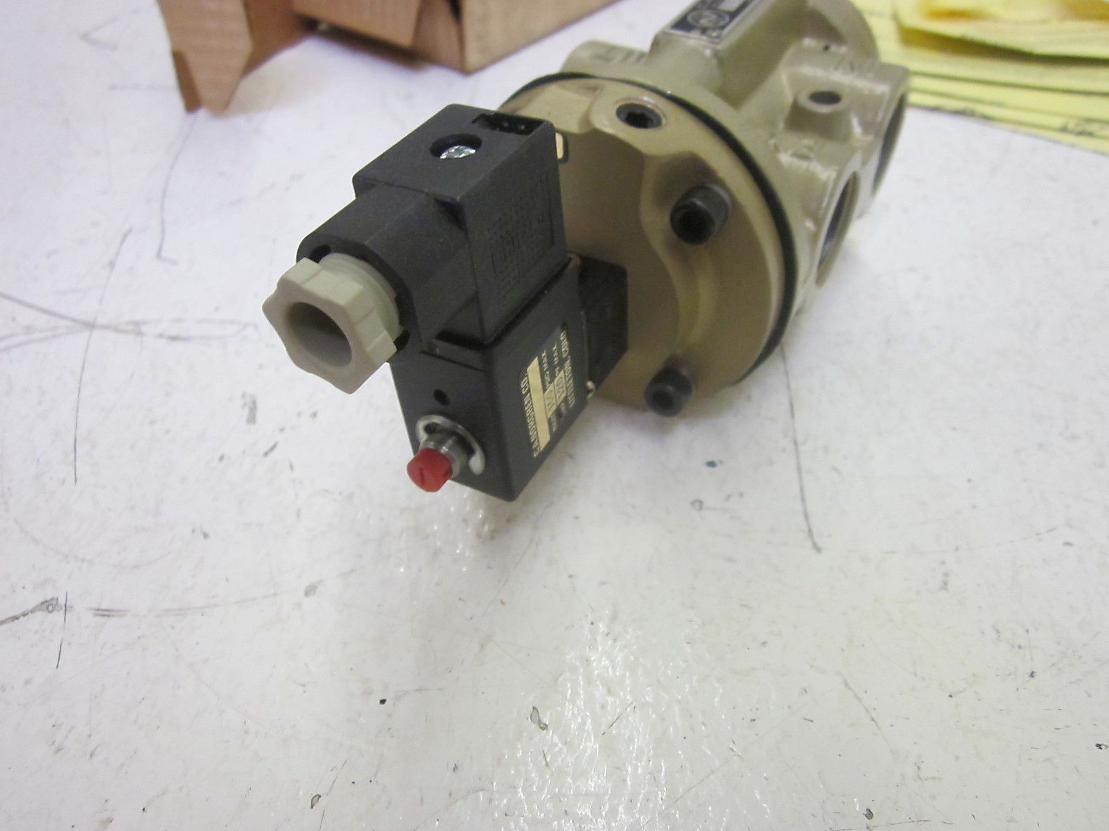 NORGREN E102GB-CE POPPET VALVE UNMP