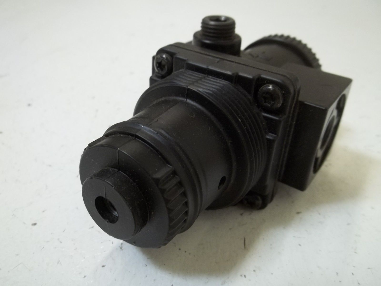 NORGREN R08-201-RNMA 1/4" REGULATOR NSMP