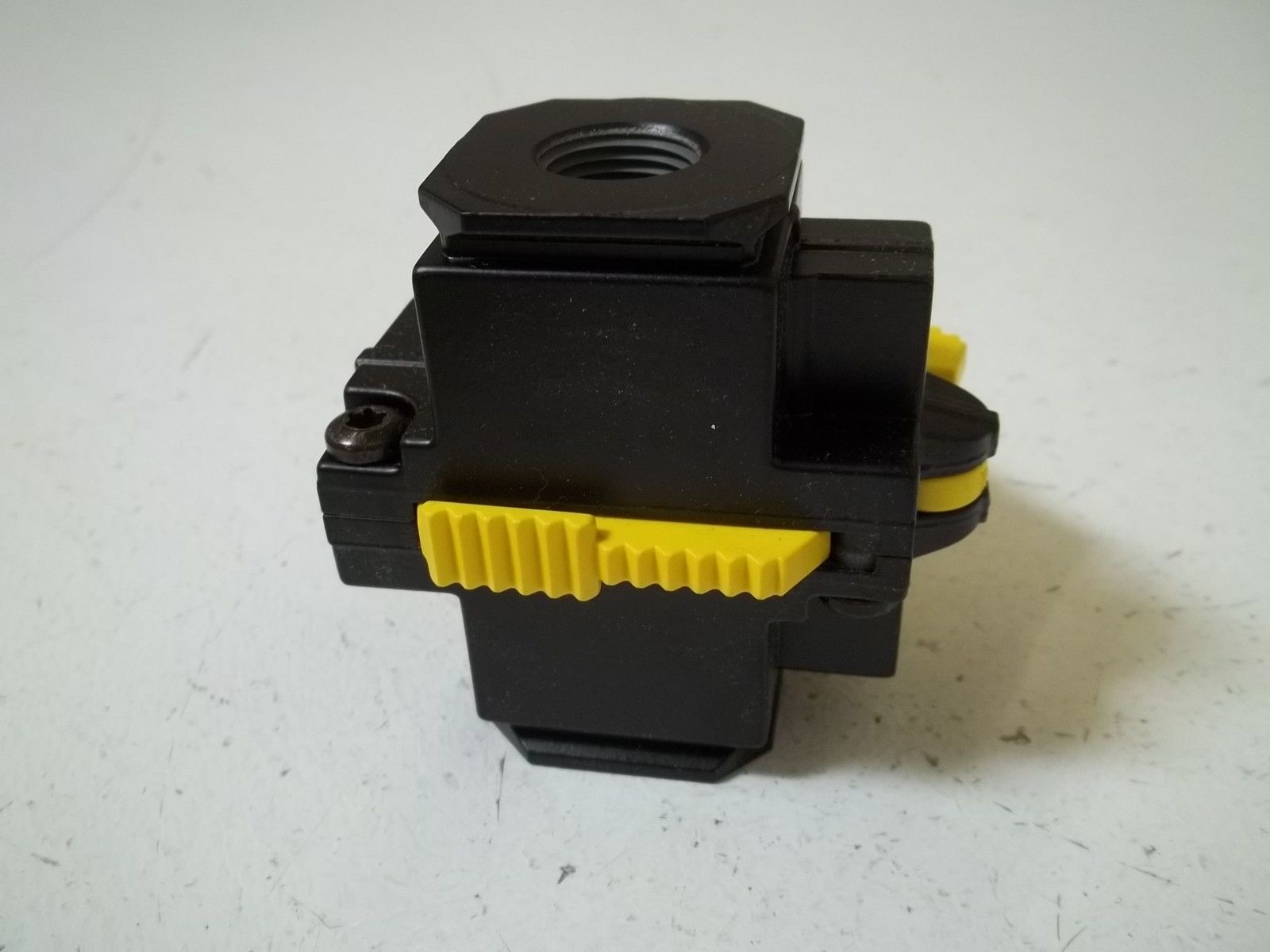 NORGREN T74E-3AA-P1N SHUT-OFF VALVE 3/8" NSMP