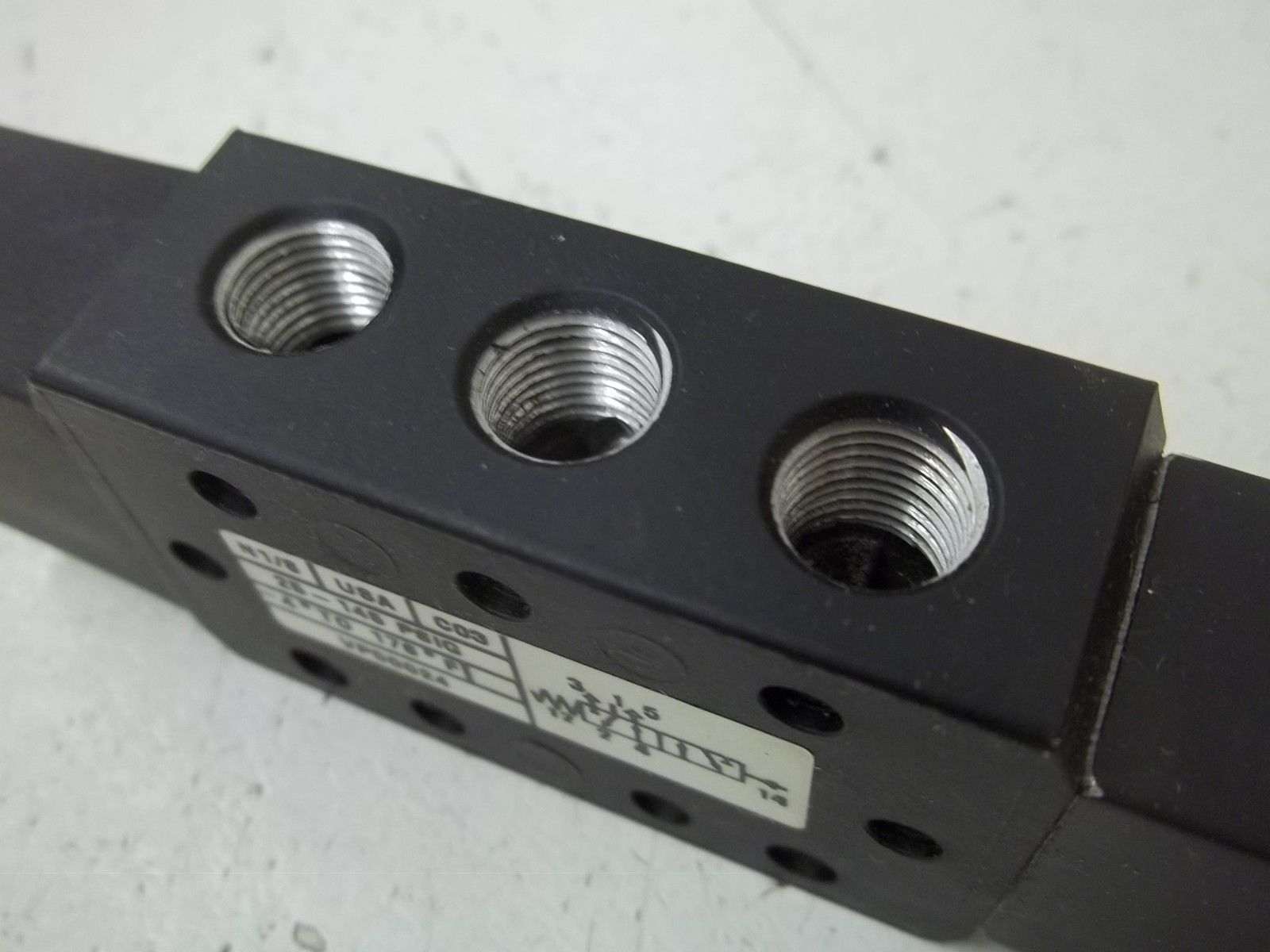 NORGREN VP00024 SOLENOID VALVE UNMP