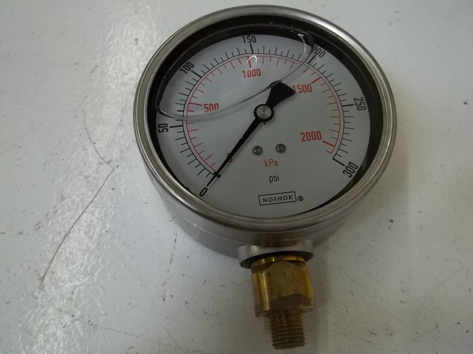 NOSHOK 40-901-300 PRESSURE GAUGE 0/300 PSI 4" NSMP