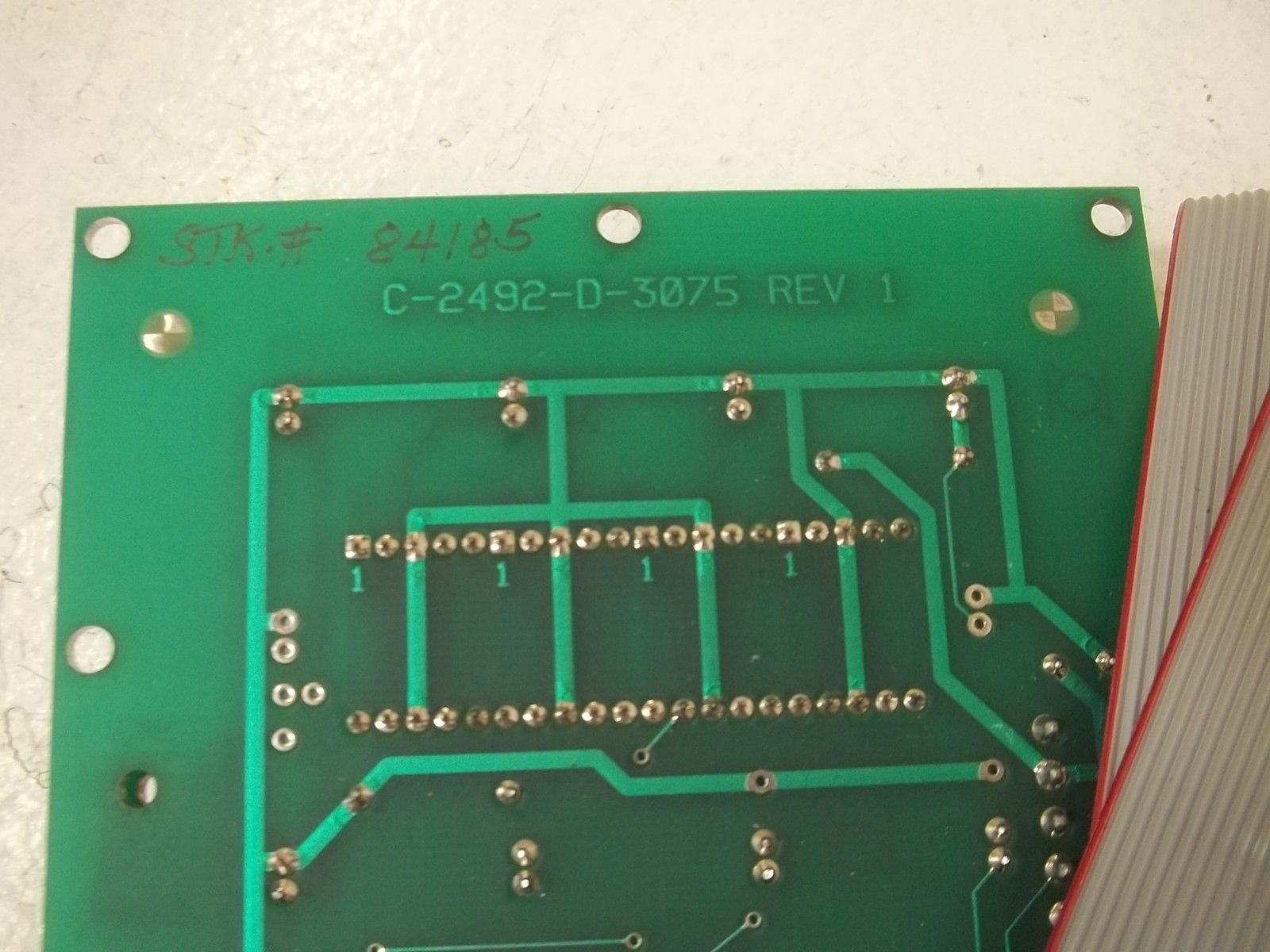 OAK C-2492-D-3075 PC BOARD LED INDICATOR W/RIBBON CABLE UNMP