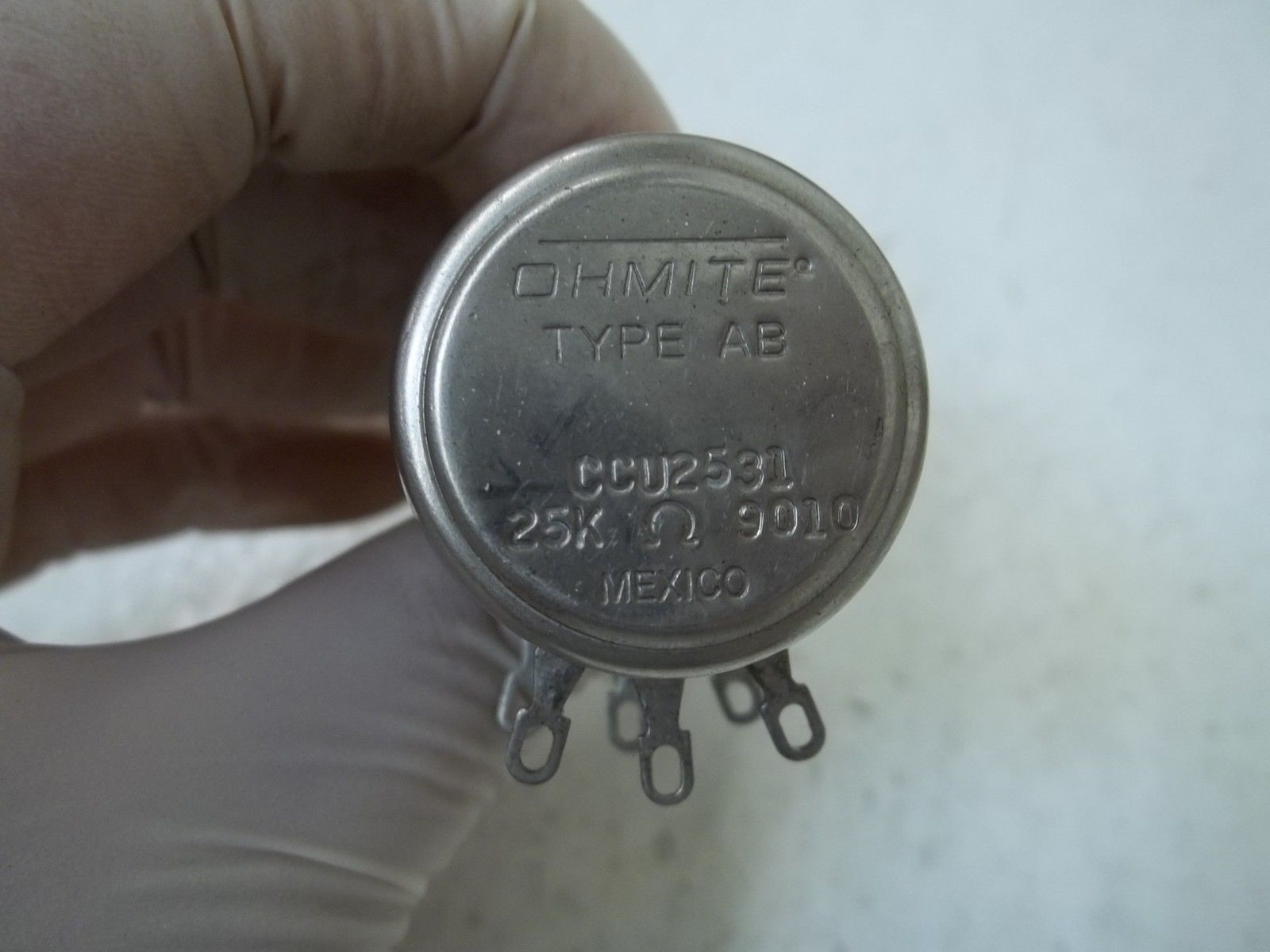 OHMITE CCU2531 POTENTIOMETER 25K OHMS UNMP