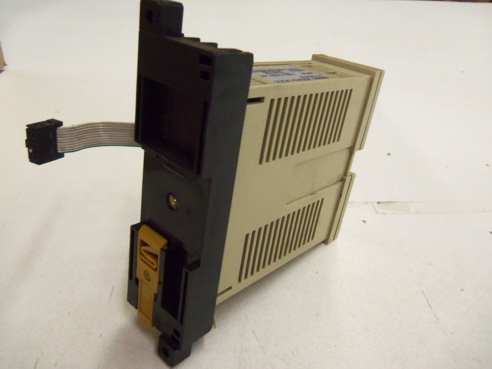 OMRON 3G2A3-IA221 *USED*