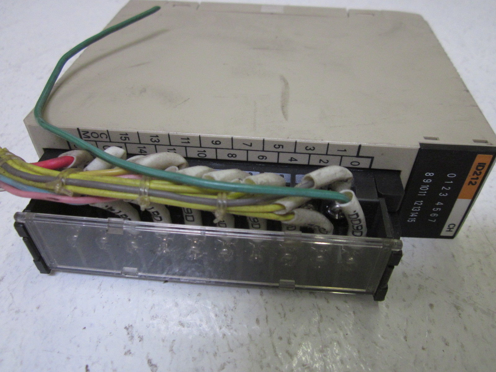 OMRON C200F-ID212 INPUT UNIT 24VDC UNMP