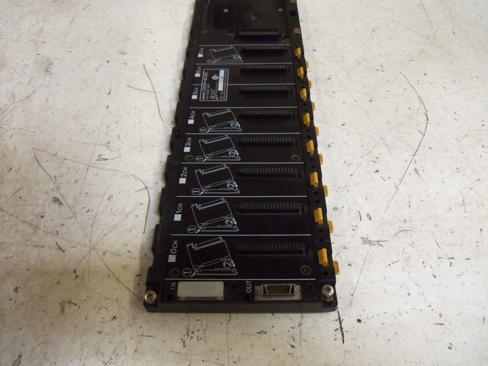 OMRON C200H-BC081 RACK 8SLOT CPU BASE UNIT *USED*