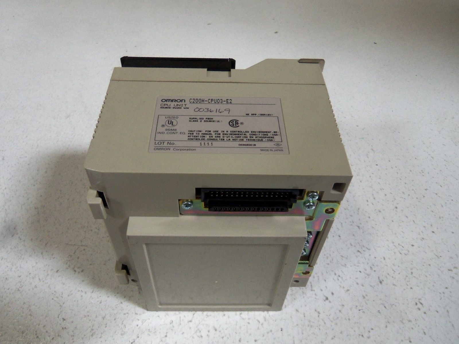 OMRON C200H-CPU03-E2 CPU PWR SUPPLY W/ MEMORY C200HME831 UNMP