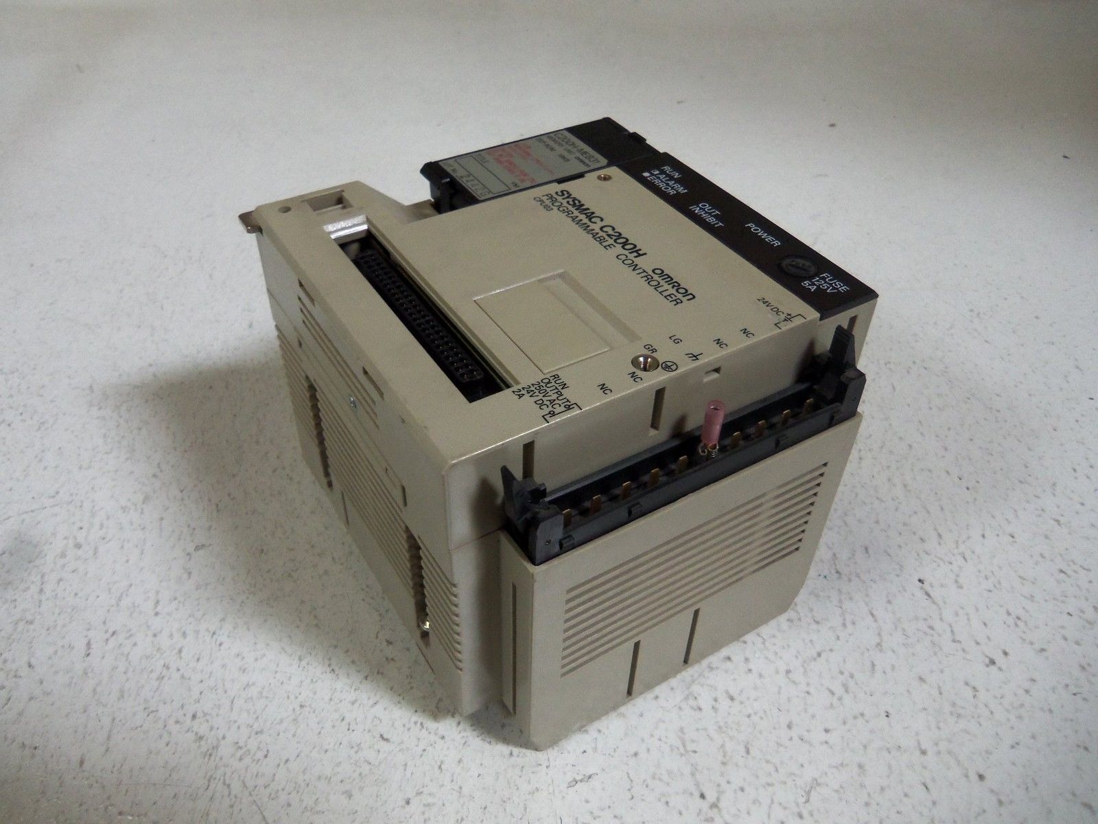 OMRON C200H-CPU03-E2 CPU PWR SUPPLY W/ MEMORY C200HME831 UNMP