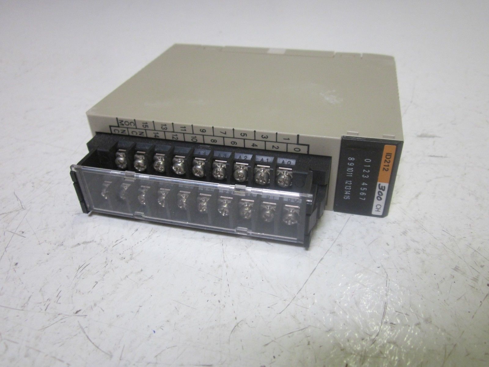 OMRON C200H-ID212 *USED*