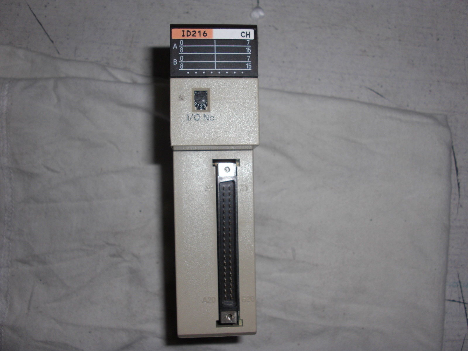 OMRON C200H-ID216 *USED*