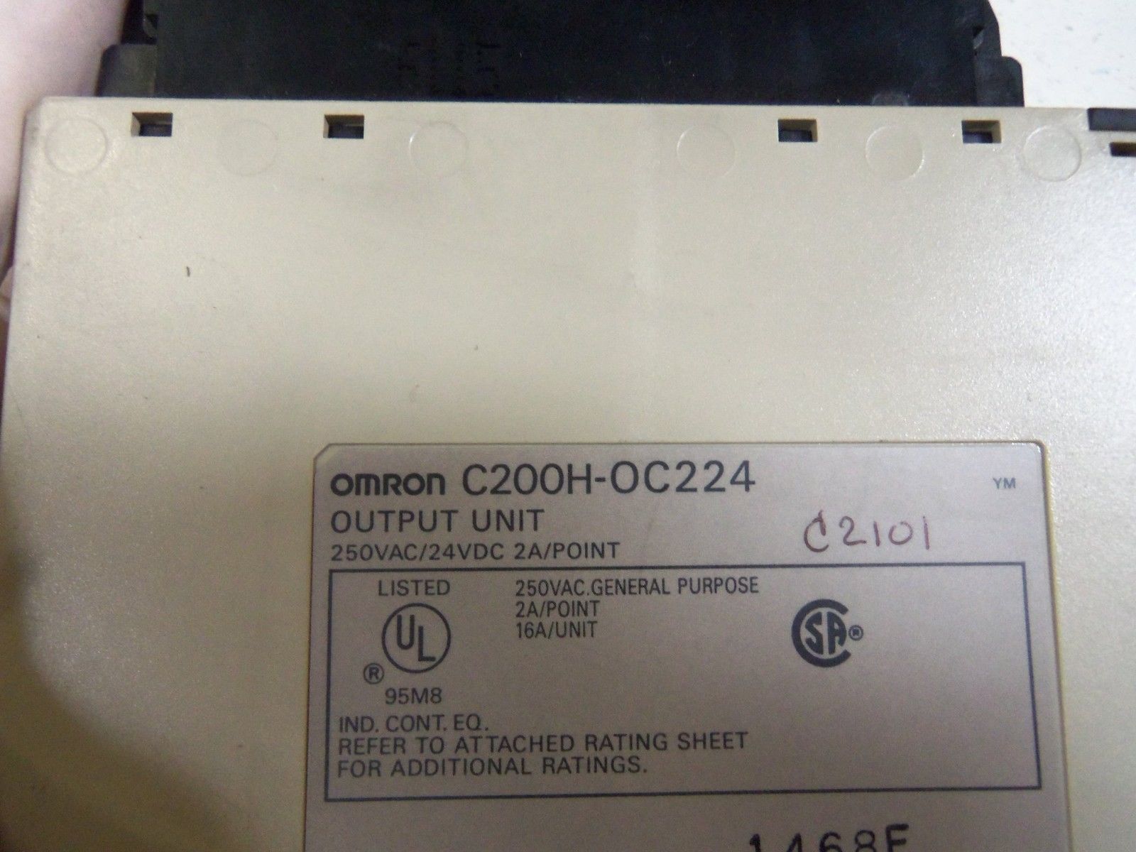 OMRON C200H-OC224 OUTPUT MODULE 8POINT RELAY  *USED*