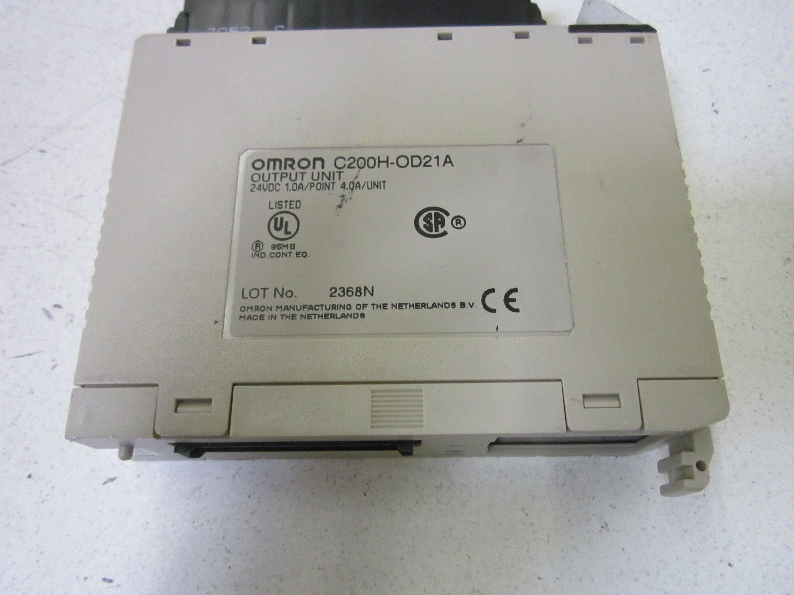 OMRON C200H-OD21A OUTPUT UNIT UNMP