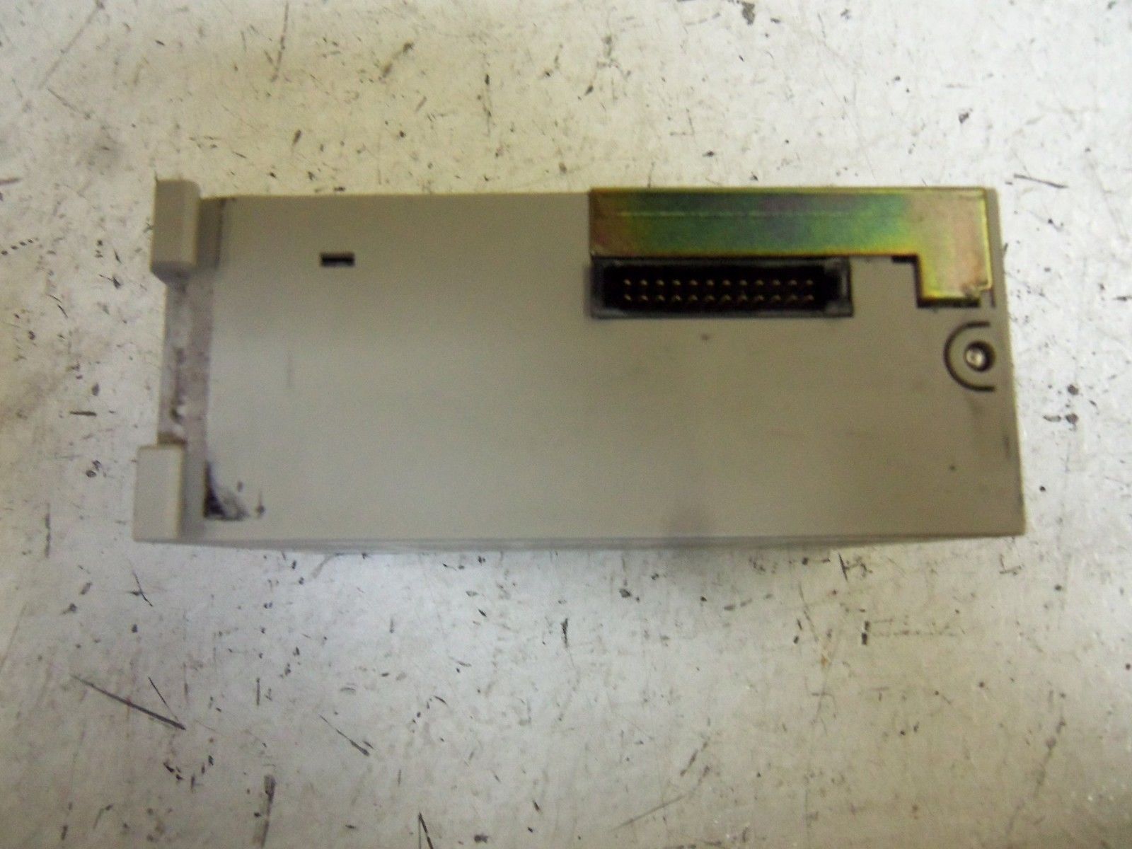 OMRON C200HW-PA204 POWER SUPPLY (AS PICTURED) UNMP
