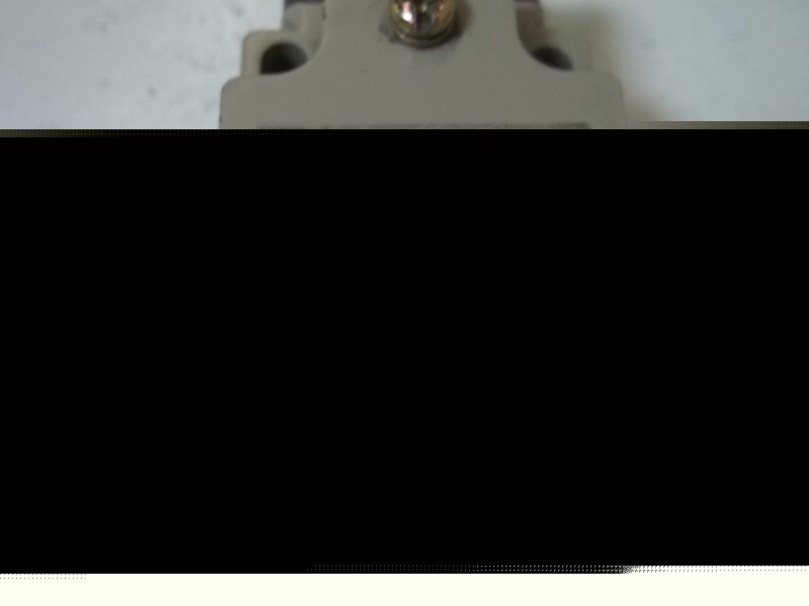 OMRON D4B-2A71N LIMIT SWITCH UNMP