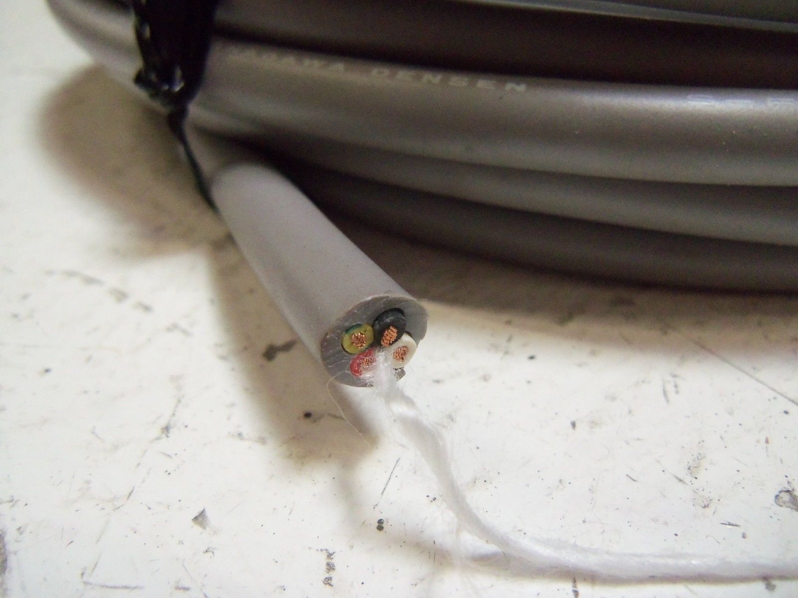 OMRON D4C -1320 LIMIT SWITCH UNMP