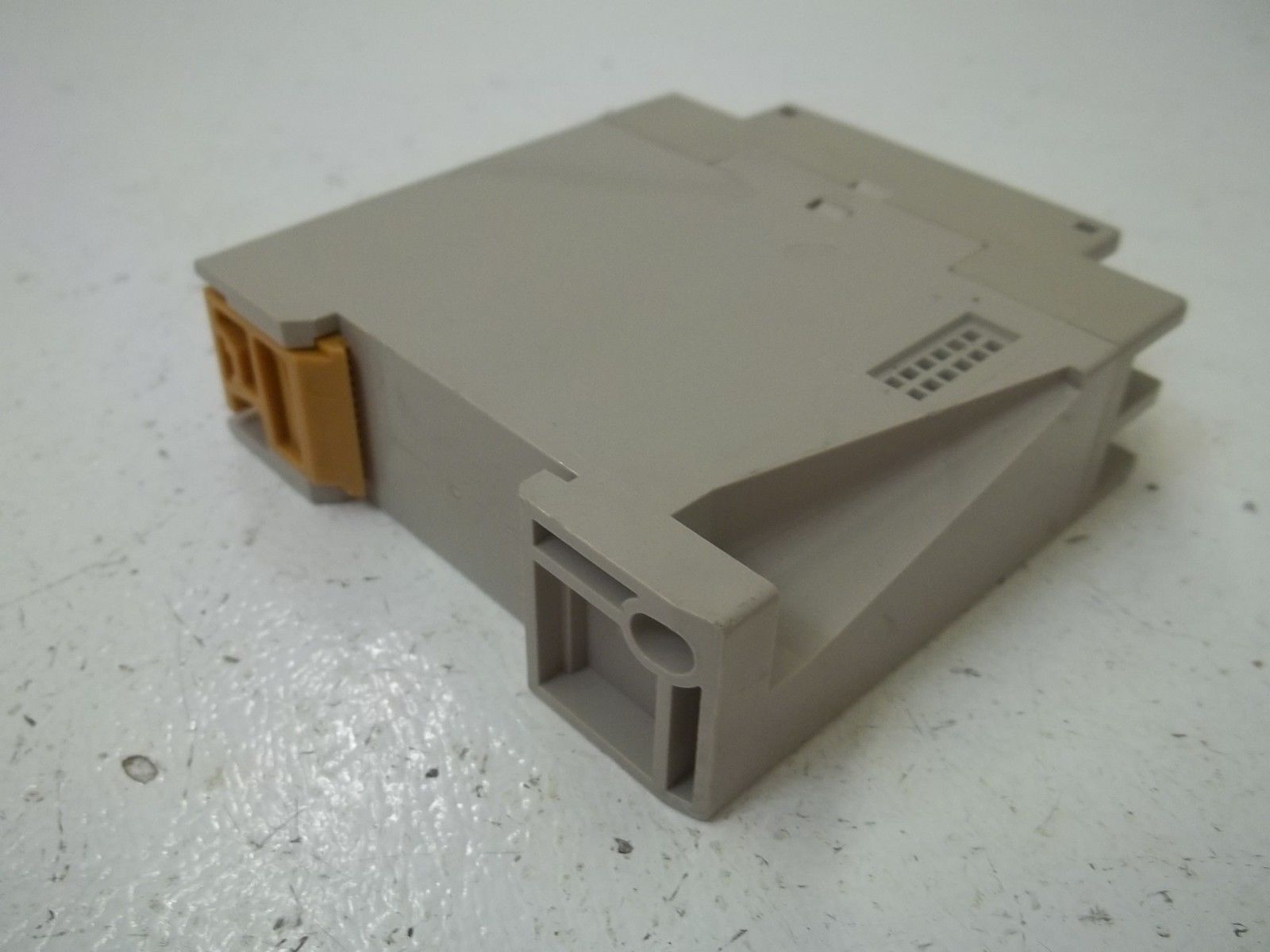 OMRON E2C-WH4AF PROXIMITY SWITCH AMPLIFIER UNIT NSMP