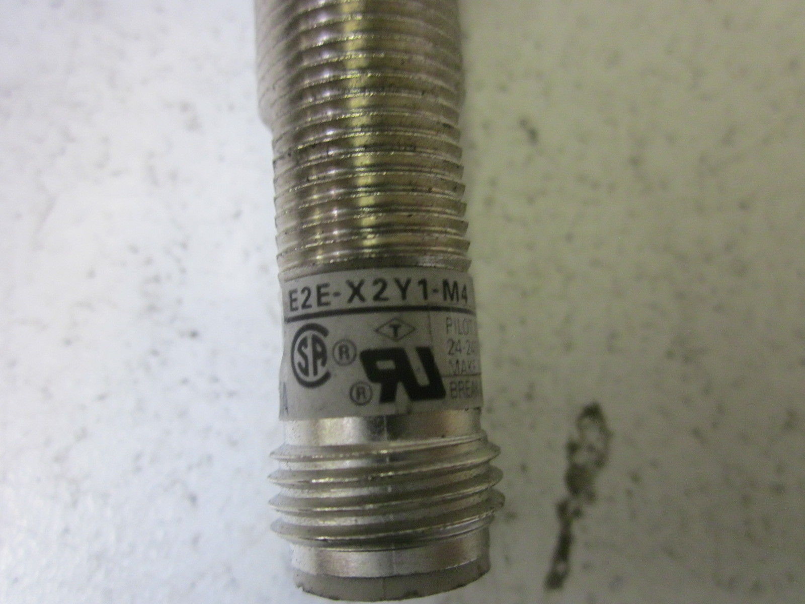 OMRON E2E-X2Y1-M4 UNMP