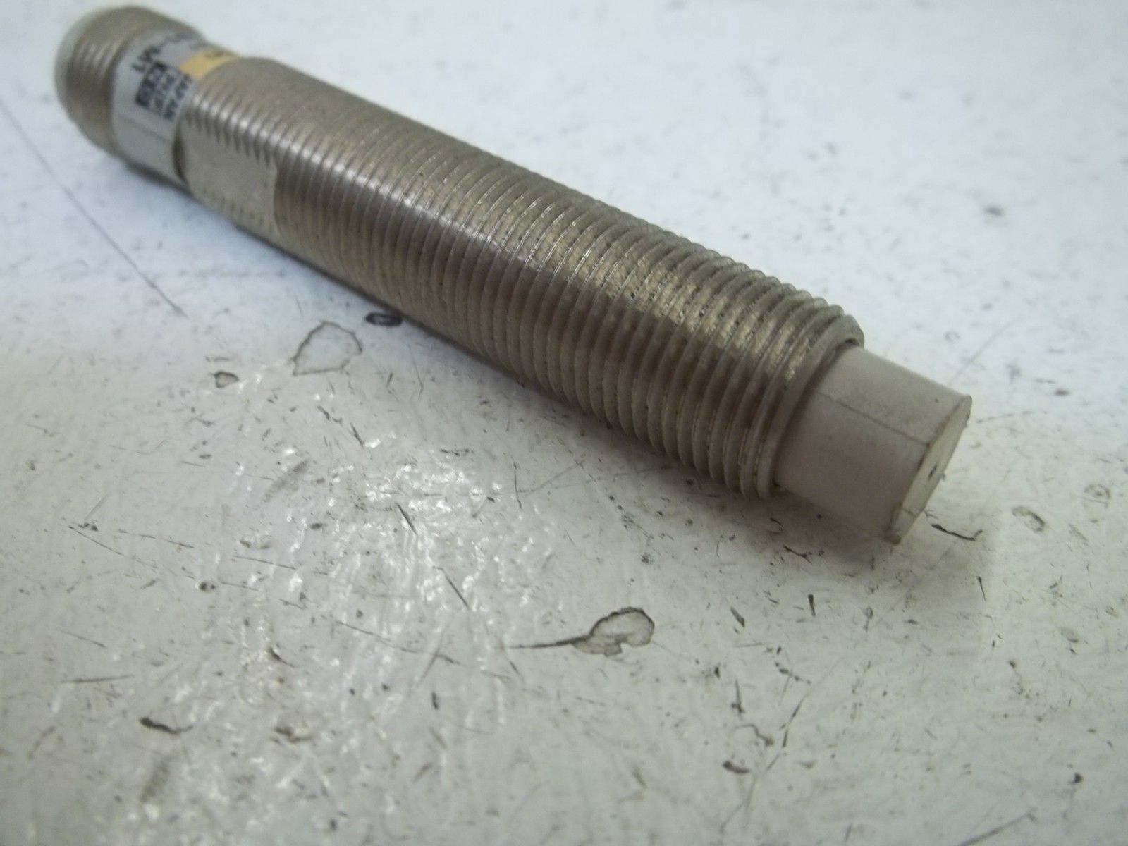 OMRON E2E2-X5MB1-M1 UNMP