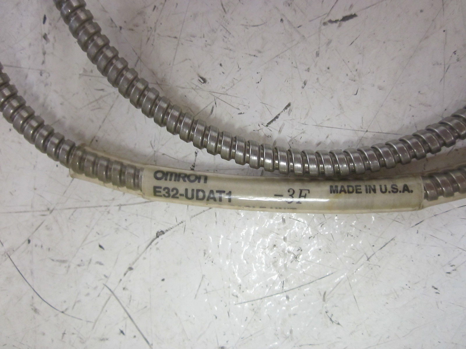 OMRON E32-UDAT1-3F FIBER OPTIC CABLE UNIT  UNMP