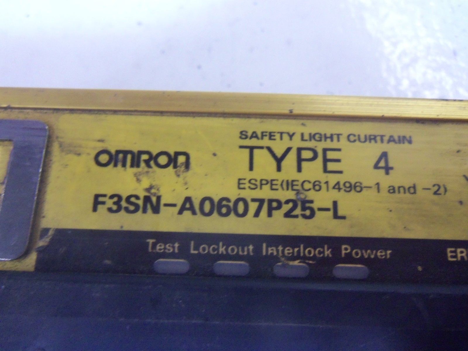 OMRON F3SN-A0607P25-L SAFETY LIGHT CURTAIN EMITTER UNMP