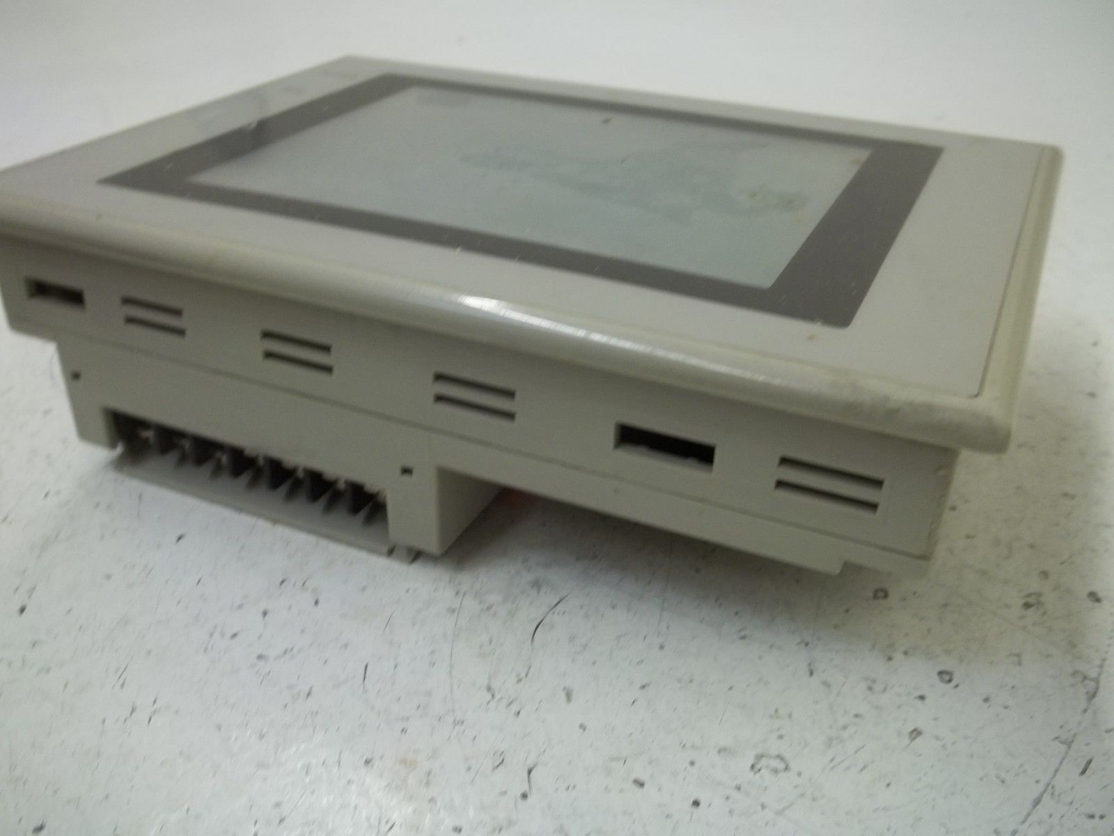 OMRON NT30-ST131-E INTERACTIVE DISPLAY *USED*