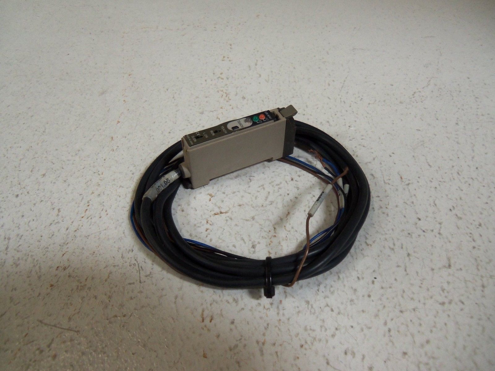 OMRON E3X-NT41 (MISSING COVER) UNMP