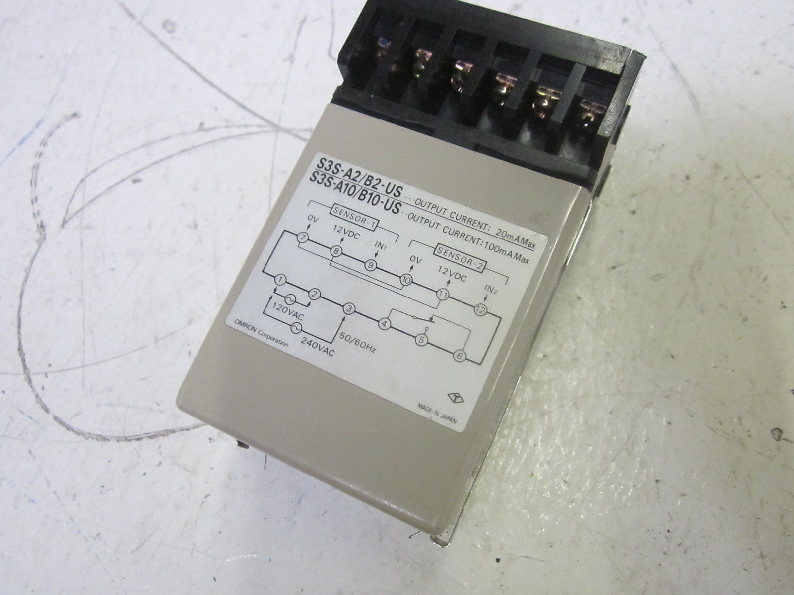 OMRON S3S-A10C-US SENSOR CONTROL 120/240V UNMP