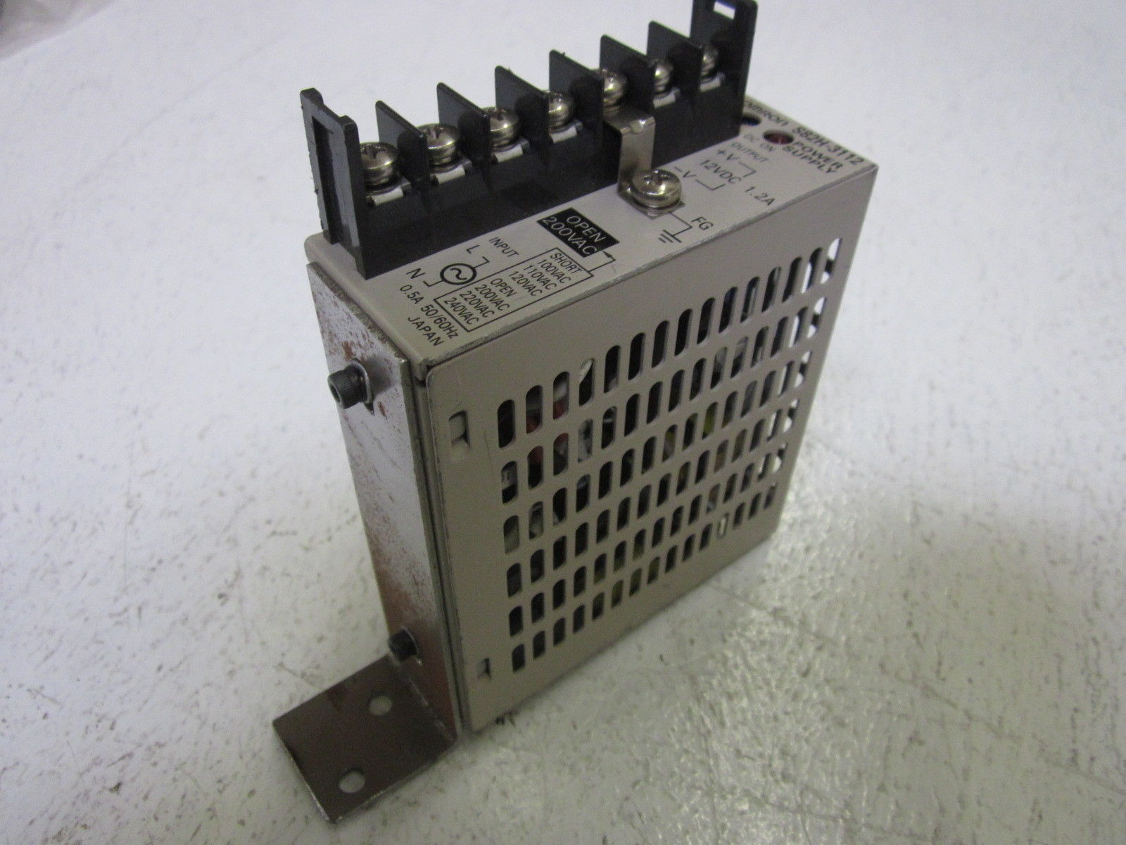 OMRON S82H-3112 POWER SUPPLY 200VAC UNMP