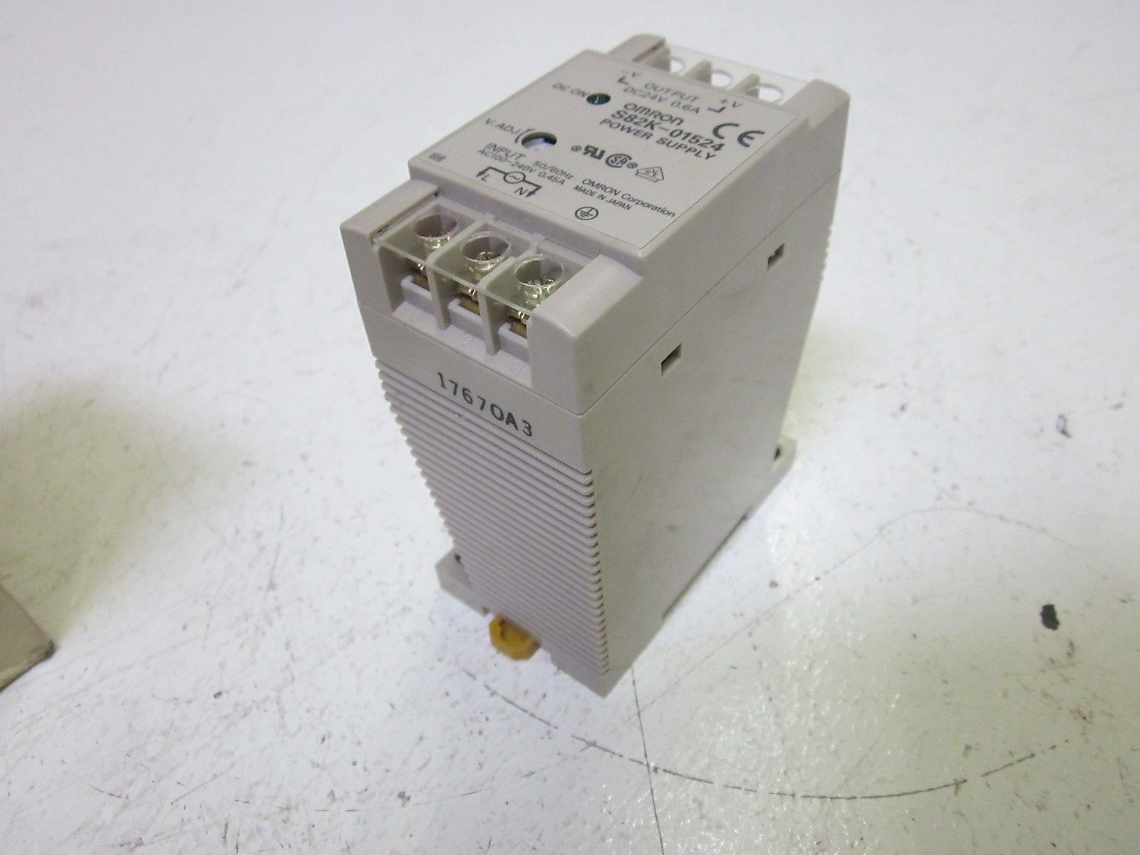 OMRON S82K-01524 POWER SUPPLY UNMP