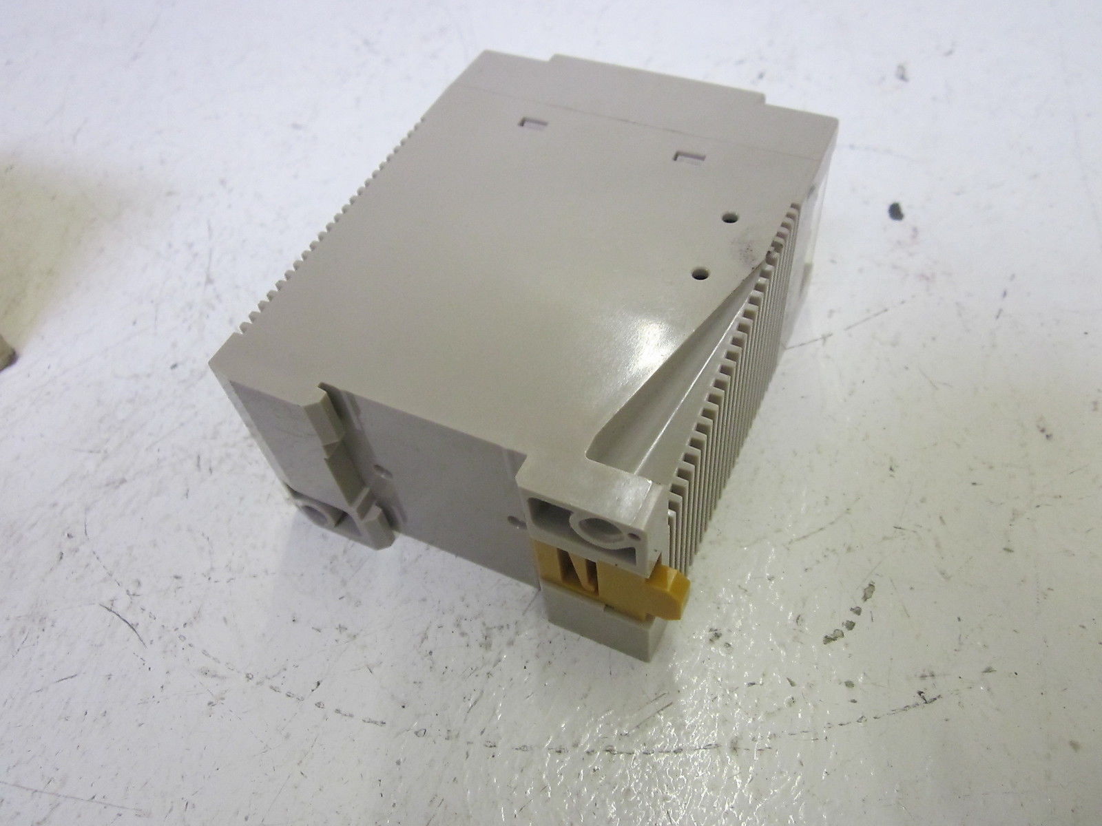 OMRON S82K-01524 POWER SUPPLY UNMP
