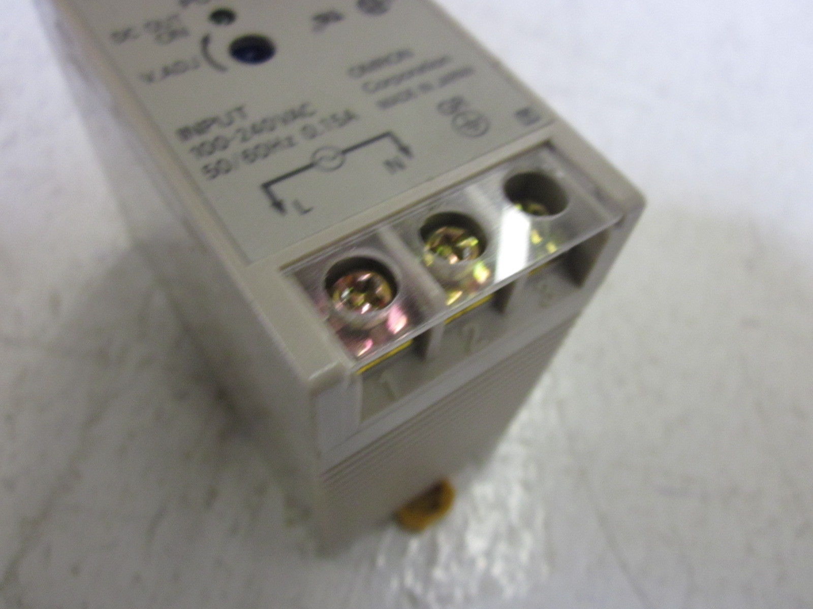 OMRON S82S-0312 POSER SUPPLY 240VAC UNMP