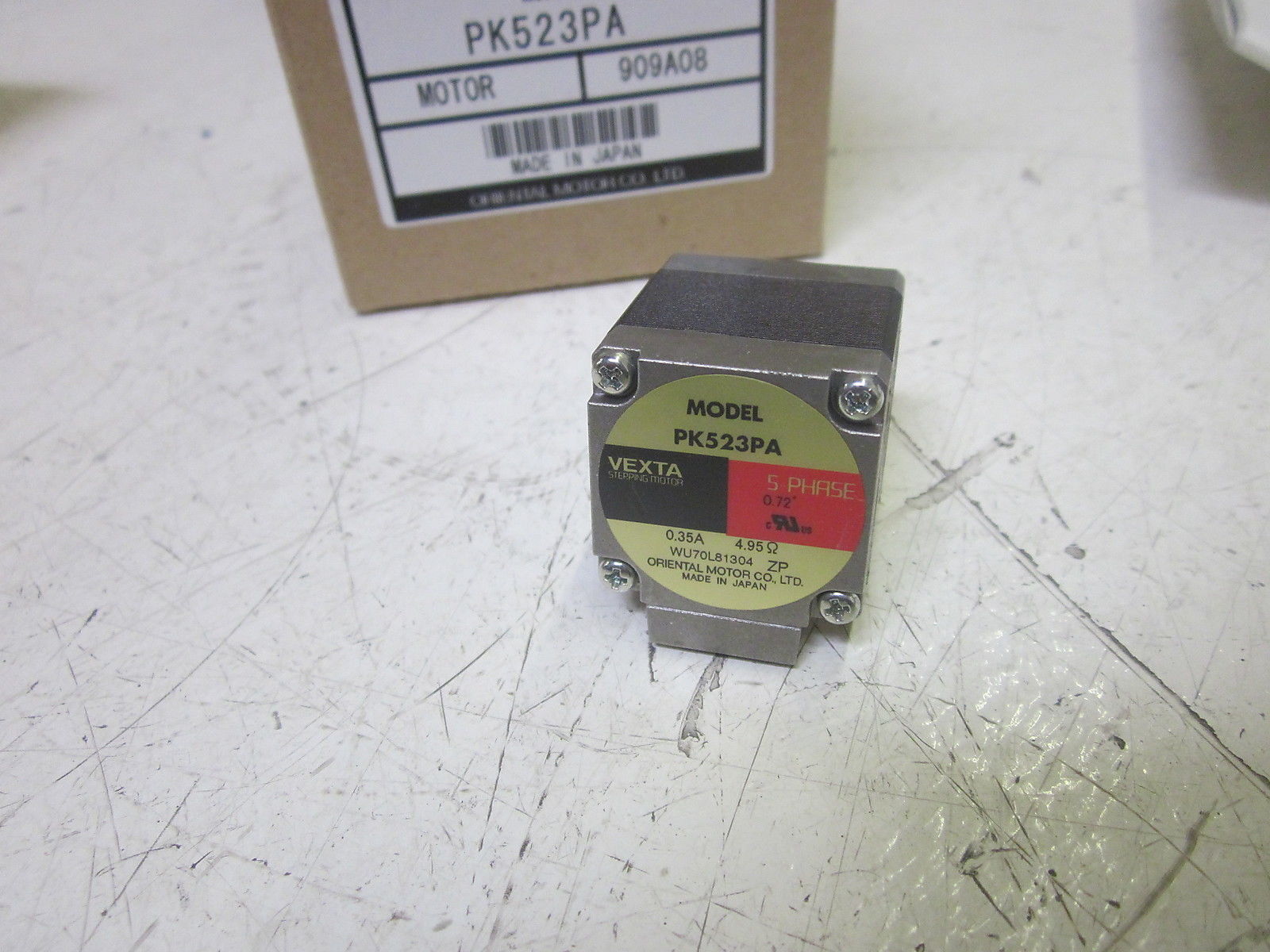 ORIENTAL MOTOR CRK523PAP 5-PHASE MICROSTEP MOTOR & DRIVER  NSMP