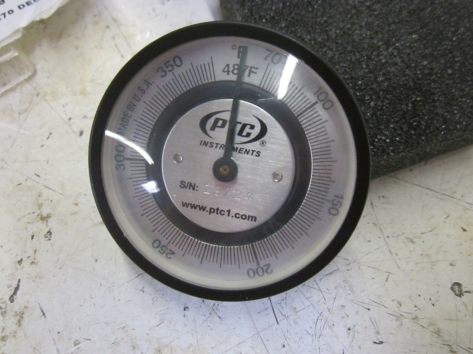 PACIFIC TRANSDUCER CORP. 487F THERMOMETER 70-370 DEGREE F NSMP
