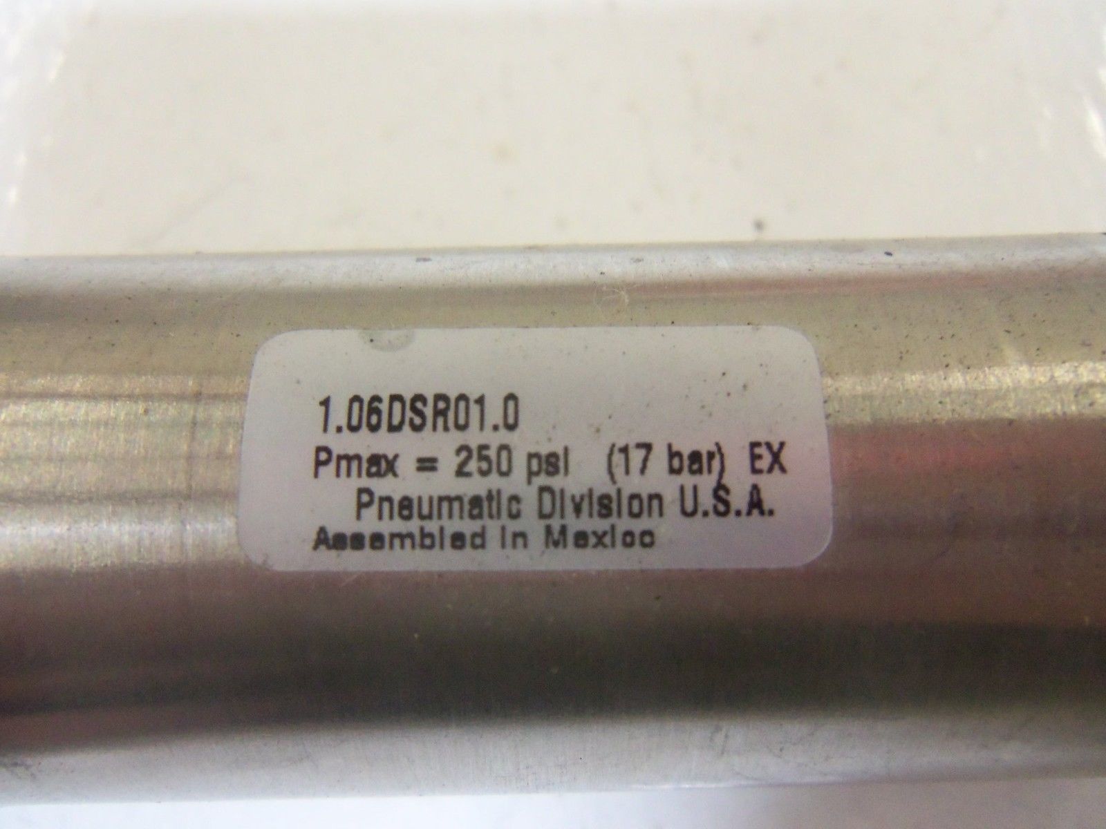PARKER 1.06DSR01.0 PNEUMATIC AIR CYLINDER NSNP