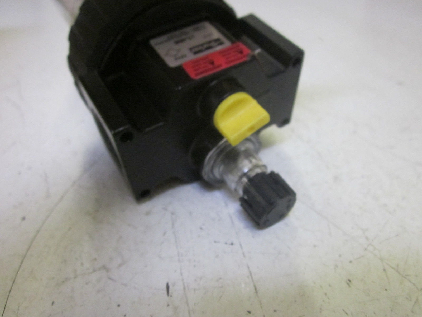 PARKER 17L45BE LUBRICATOR 150PSI 3/4" UNMP